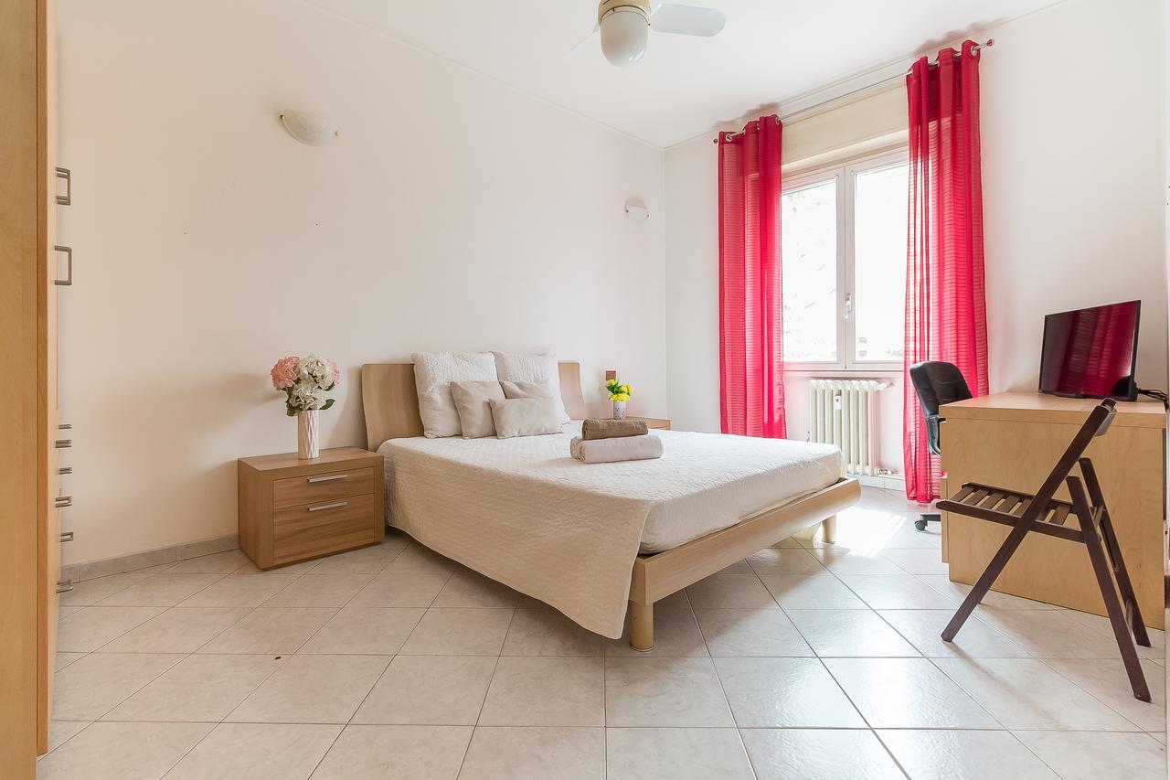 Appartement Alessia'S Flat- Darsena Porta Genova M2 à Milan Extérieur photo